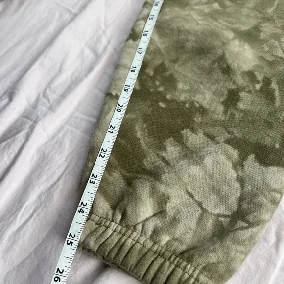 Green Tie-Dye Hoodie & Sweats Set - Picture 9 of 10